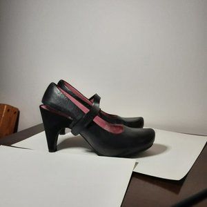 Shoes Tsubo, black leather, 6 us